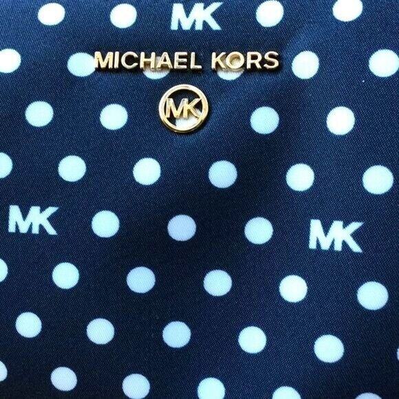Michael Kors Signature Pouchette NWT - Picture 3 of 10